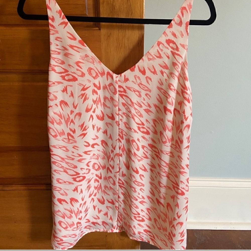 NEW CAbi Pink Leopard Tank Top - Picture 2 of 2
